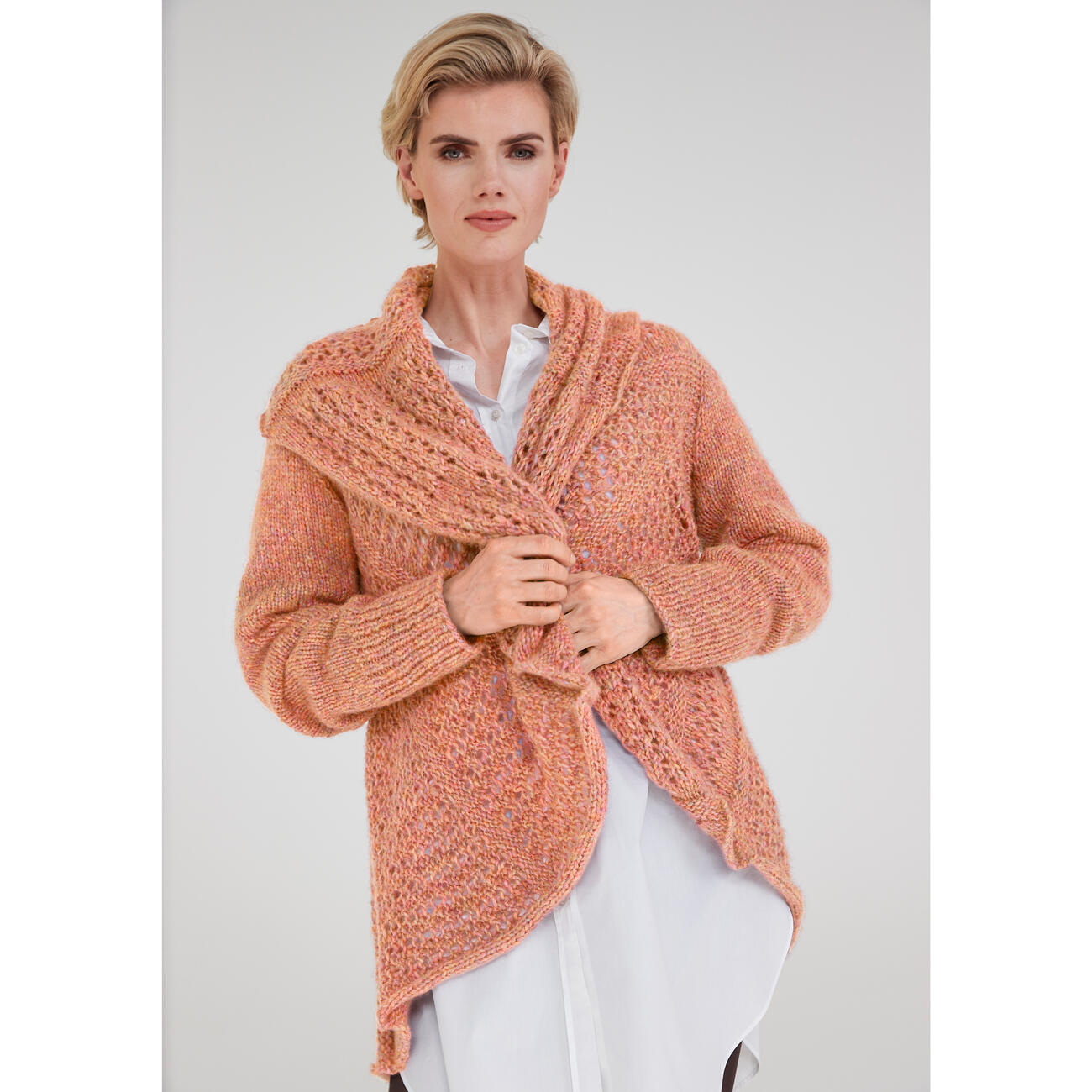 Anleitung 084/3, Jacke aus Frigga von Junghans-Wolle, 1 versch. Farben