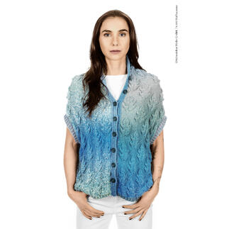 Weste aus Zauberwolle in Blau-Gradient mit Knopfleiste, modisch getragen von einer Frau.