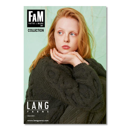 Heft 'Fatto a Mano 261' mit einem Model in einem Pullover.