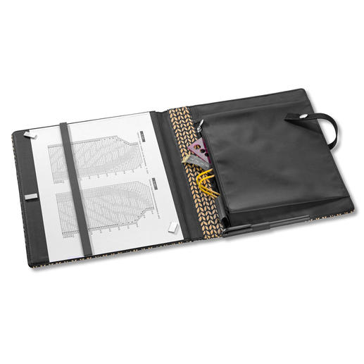 Halterung für Strickschriften mit geöffnetem Dokument und Tasche