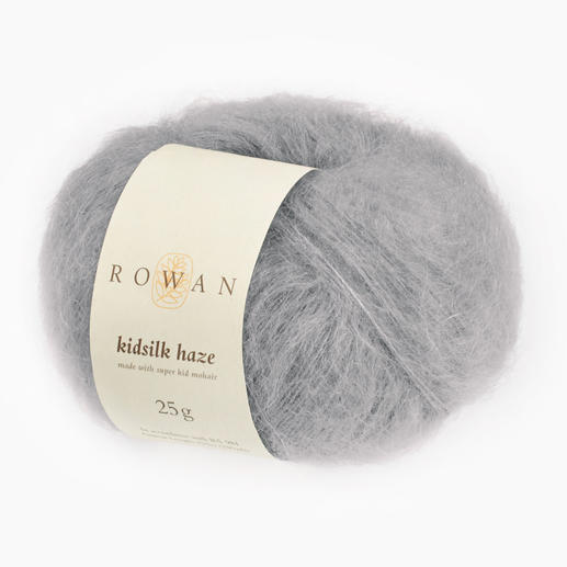 Kidsilk Haze Garn von Rowan in grauer Farbe, leicht und fluffig.