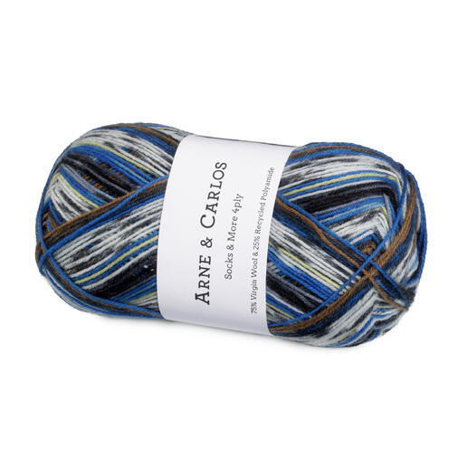 Gestreiftes Wollknäuel Socks & More von Kremke in Blau und Braun.