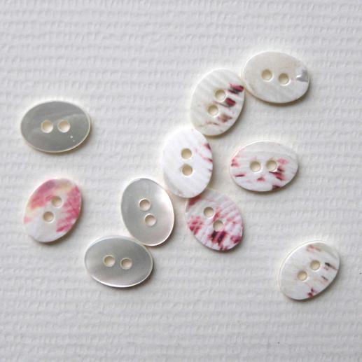 Perlmuttknopf, oval, Ø 12 mm, 1 Stück.