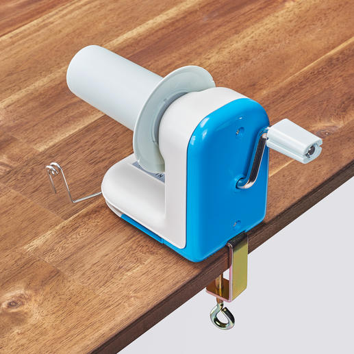 Praktischer Wollwickler, ideal zum Wickeln von Garn in Form einer Kugel.