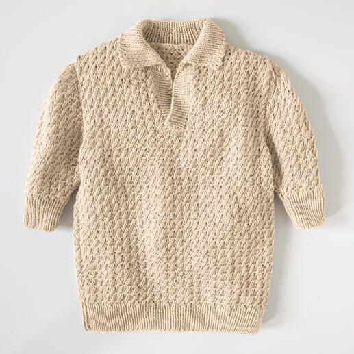 Beiger Pullover aus Peru mit strukturiertem Muster und kurzen Ärmeln.