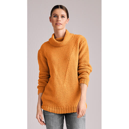 Orange Pullover aus Merino-Cotton mit hohem Kragen und grober Strickoptik.