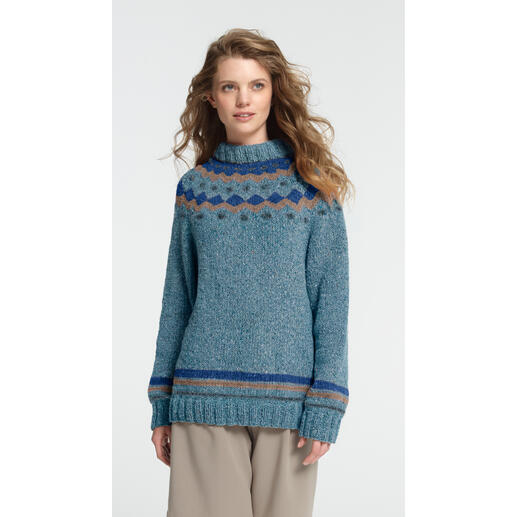 Dunkelblauer Pullover aus Punktino mit Muster in Serena.
