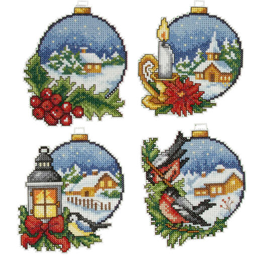 Vier Deko-Anhänger in Form von Weihnachtskugeln mit verschiedenen Motiven