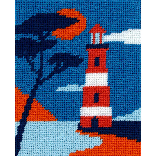 Gobelinbild eines roten und weißen Leuchtturms vor einem blauen Himmel.