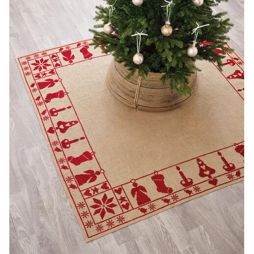 Rote Christbaumdecke 170 x 170 cm mit Weihnachtsbaum und Geschenken.