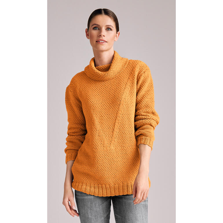 Orange Pullover aus Merino-Cotton mit hohem Kragen und grober Strickoptik.