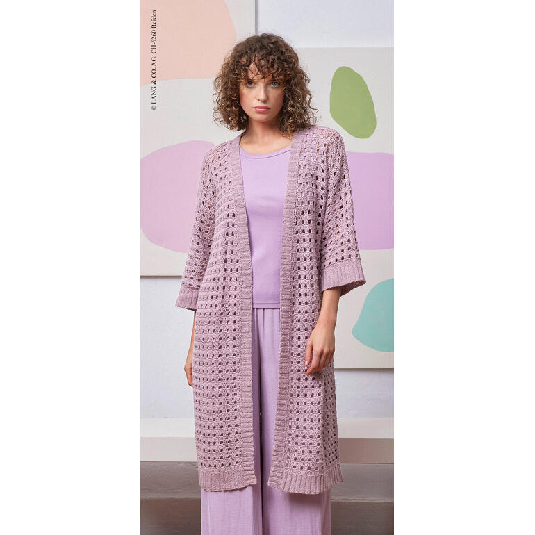 Wolljacke in Blasslila, gehäkelt aus Ananas von LANG Yarns.