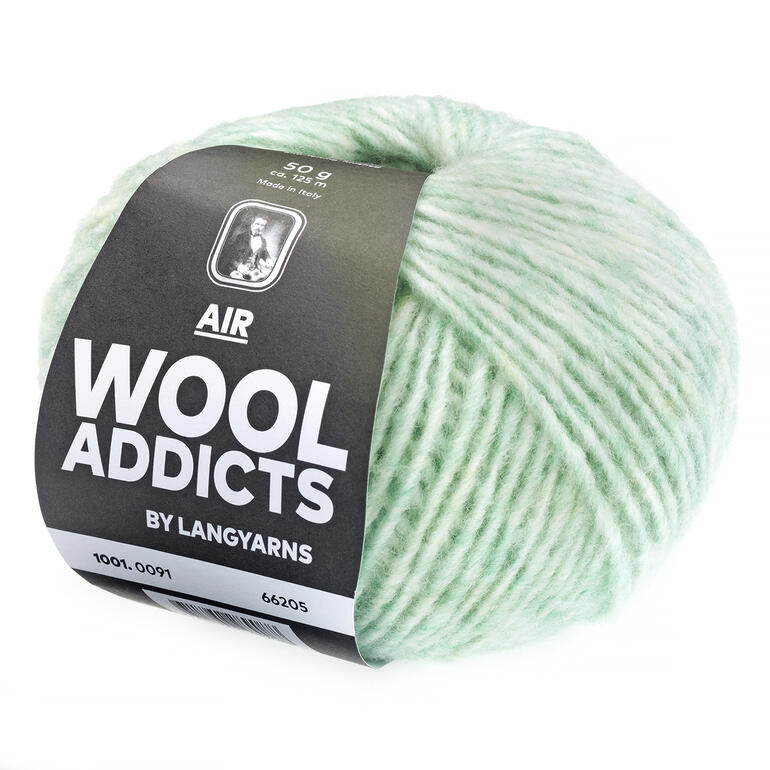 Helle Wolle in Minzfarbe, 50g Kugel von WOOLADDICTS by Lang Yarns.