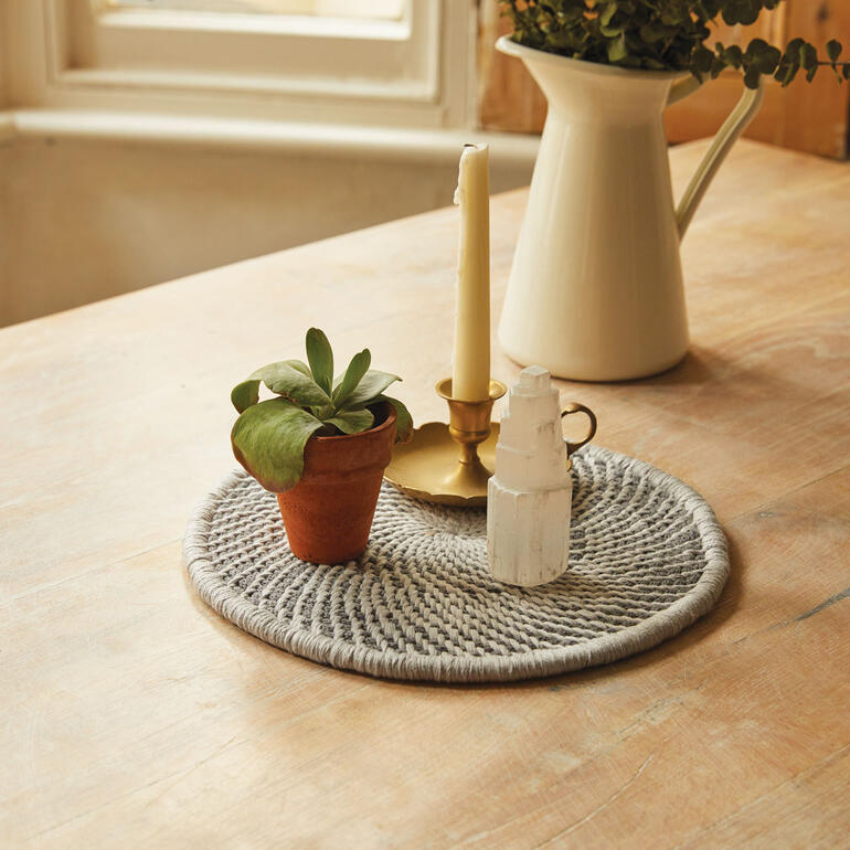 Makramee-Set - Das Tantra Tischset mit Pflanze und Kerze