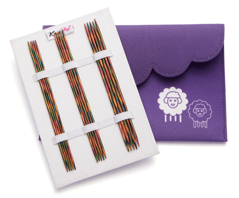 KnitPro Symfonie Nadelspiel-Set in lila Tasche mit bunten Stricknadeln.