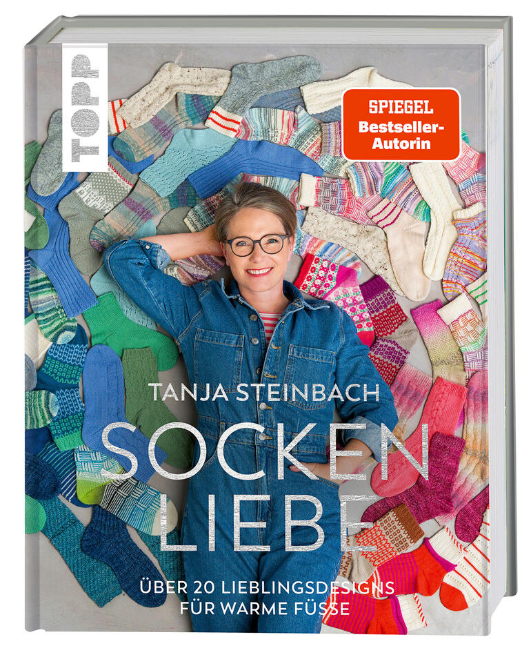 Buch 'Sockenliebe' mit Strickdesigns für warme Füße von Tanja Steinbach.