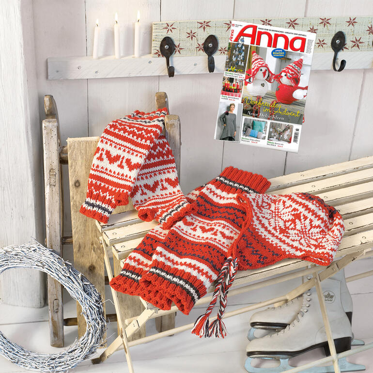 Damenmütze, Arm- und Beinstulpen in festlichen Farben