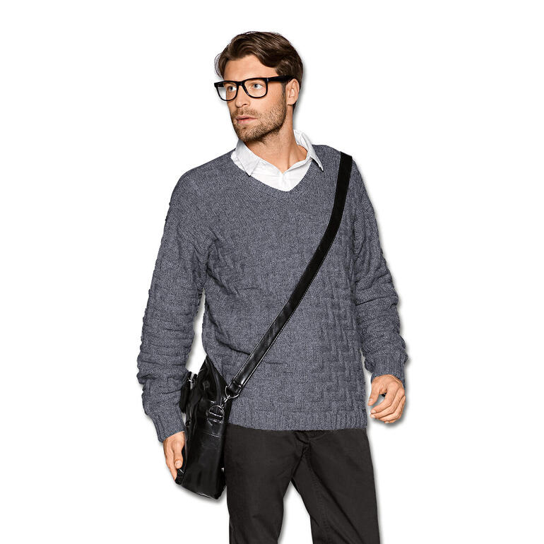 Kaschmirpullover in klassischem Grau mit V-Ausschnitt.