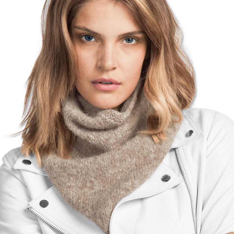 Beige Loop aus feiner Wolle, elegant um den Hals drapiert