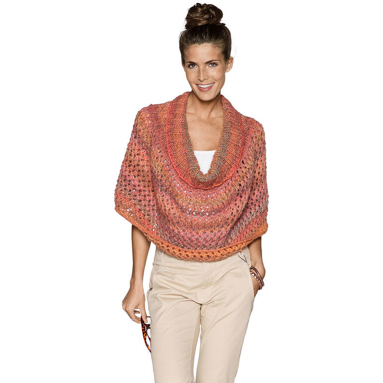 Damen Kurzponcho aus Scala in warmen Orange- und Pinktönen, getragen von einer Frau.