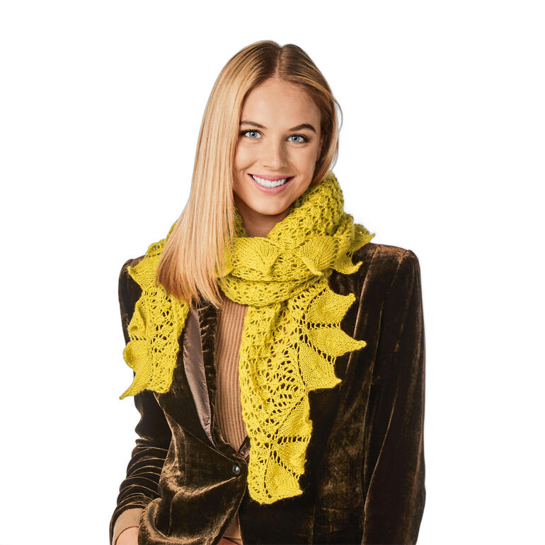 Dreieckstuch in leuchtendem Gelb, zeigt eine strukturierte Stricktechnik.