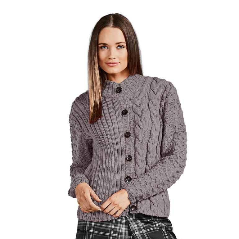 Damenjacke aus Merino-Classic in Grau mit Zopfmuster.