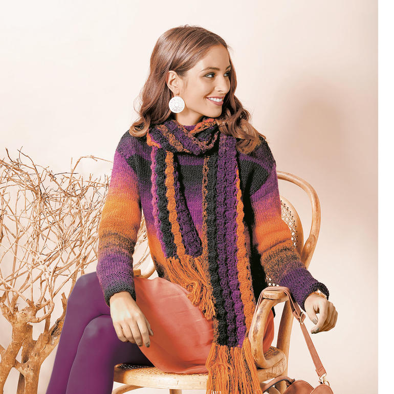 Bunter Pullover mit passendem Schal, harmonische Farben