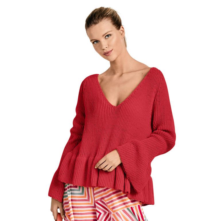 Rote Tunika mit V-Ausschnitt, getragen von model.