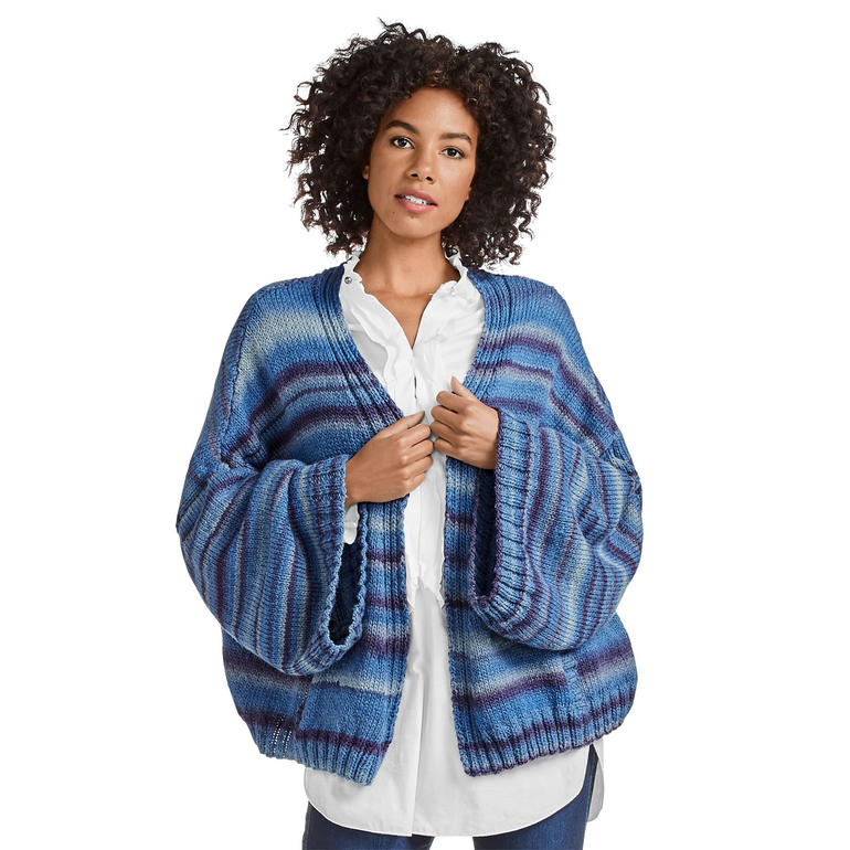 Kimonojacke aus Cassandra Print in Blau mit weitem Schnitt.