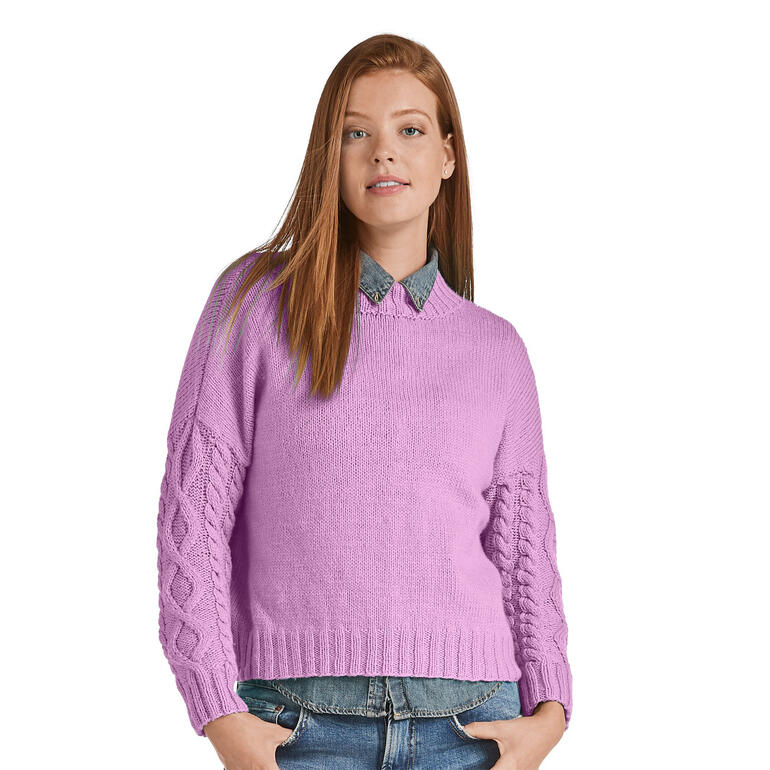 Rosa Pullover mit strukturierten Ärmeln und klassischem Kragen.