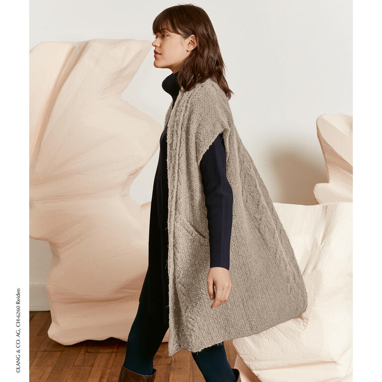 Beige Weste mit strukturiertem Muster.