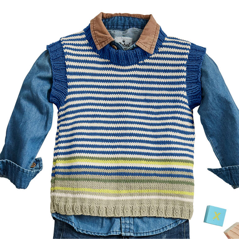 Gestreifter Pullunder in Blau und Beige, mit Hemd inklusive.