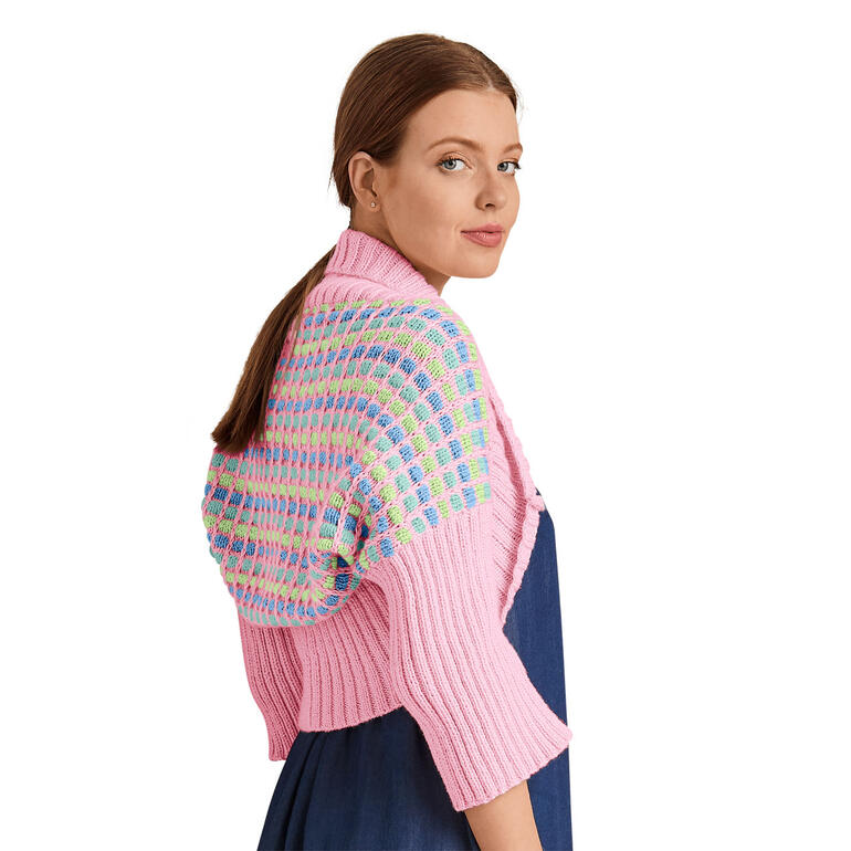 Bolero aus Micro in Pastellrosa mit Kapuze und lebendigen Farben für einen lässigen Look.