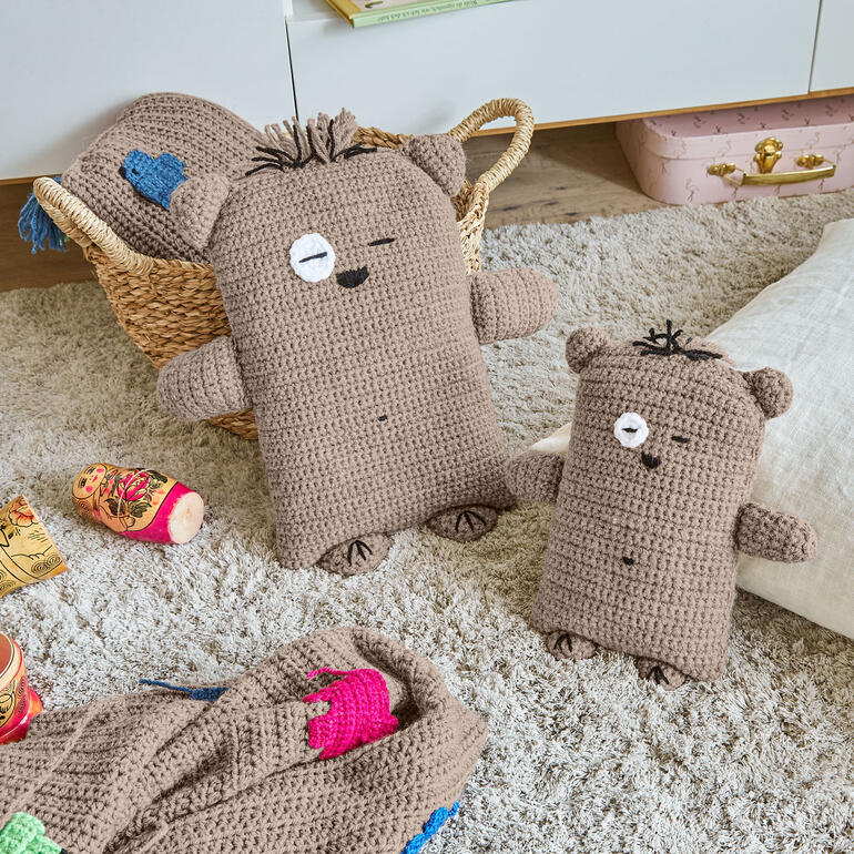Zwei gehäkelte Bären aus Poco, freundlich und kinderfreundlich.
