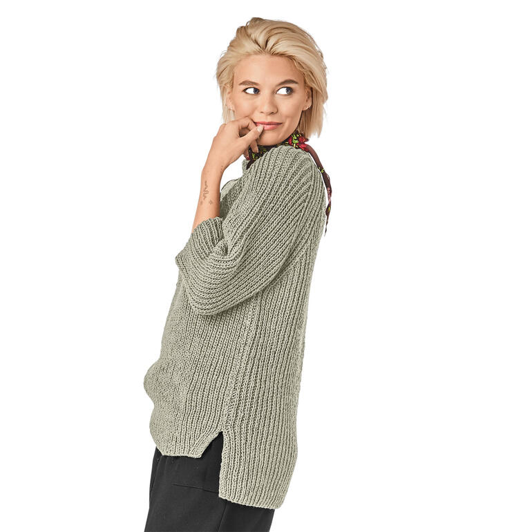 Pullover aus Merino-Cablé in sanften Grüntönen mit lässigem Schnitt.