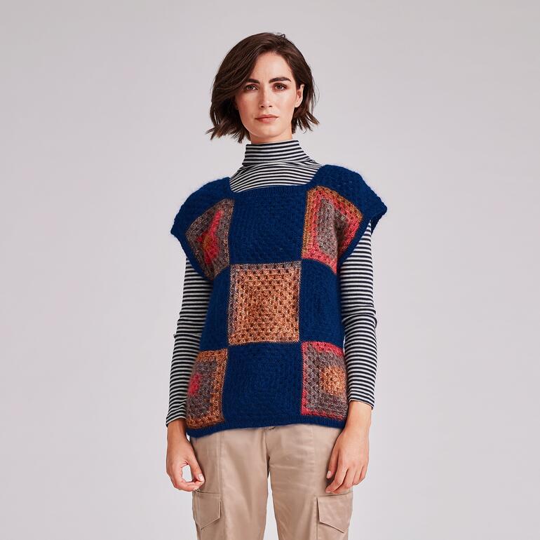 Pullunder aus Aparta® und Aparta-Print in bunten Mustern.