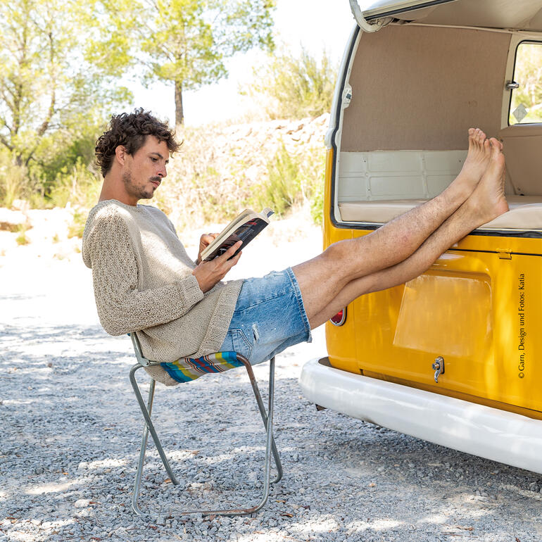 Herrenpullover aus Aqua in hellem Beige, lässig und bequem, ideal für den Alltag.
