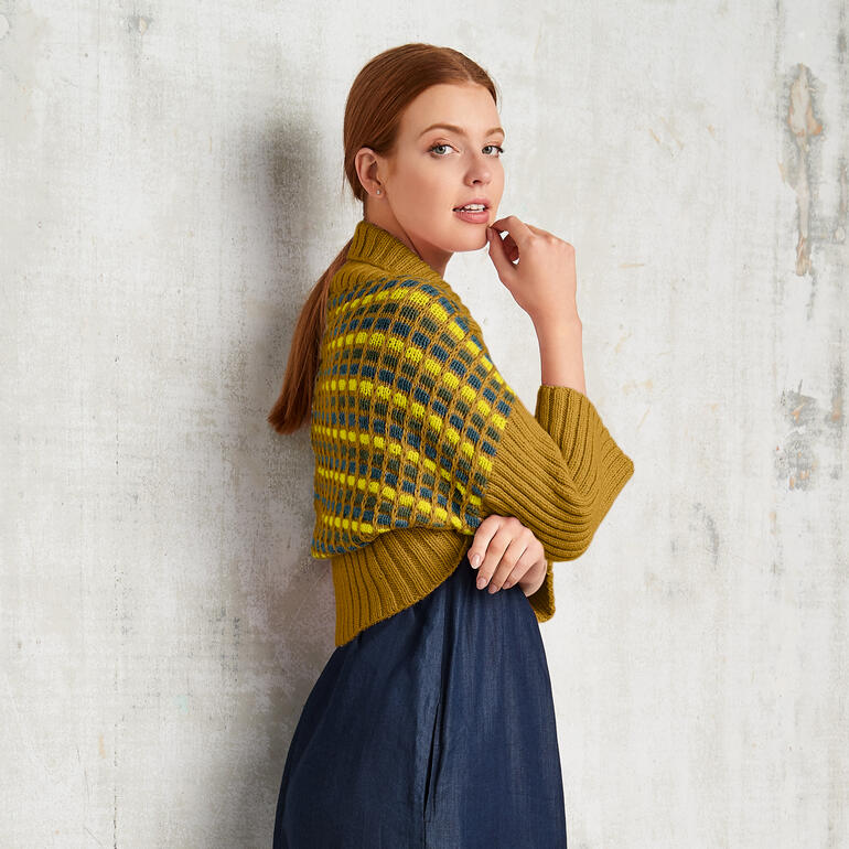Bolero in kräftigen Farben, gestrickt mit einem modernen Muster, aus Micro von Junghans-Wolle.