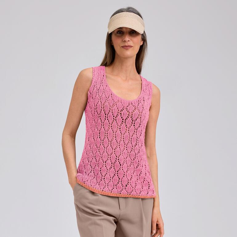 Rosa Top aus Brillianto mit detailliertem Muster und runder Ausschnitt.