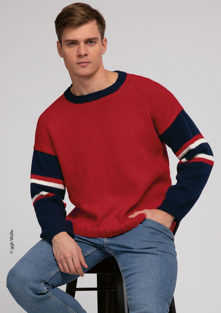 Roter Herrenpullover mit blauen und weißen Streifen, getragen von einem Mann.