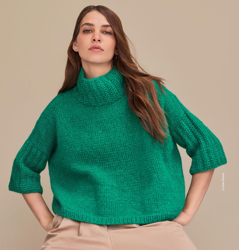 Grüner Pullover aus Alpaca Air mit hohem Kragen