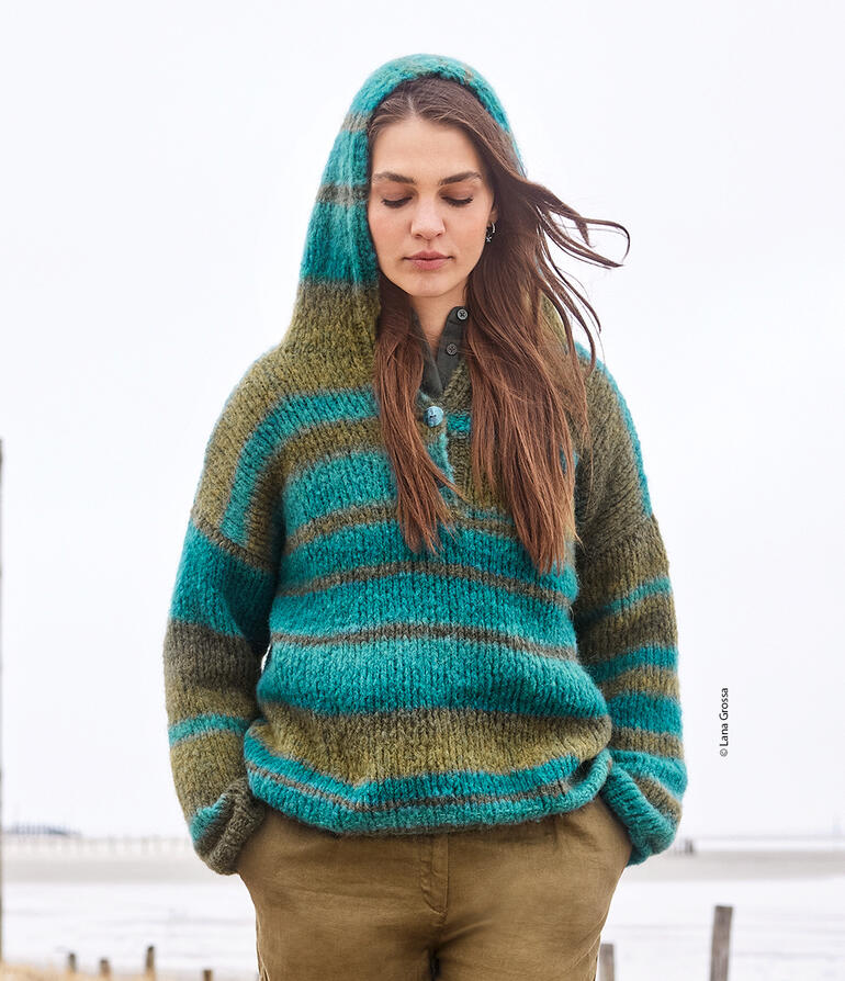 Gestreifter Hoodie aus Gigante in Blau und Oliv