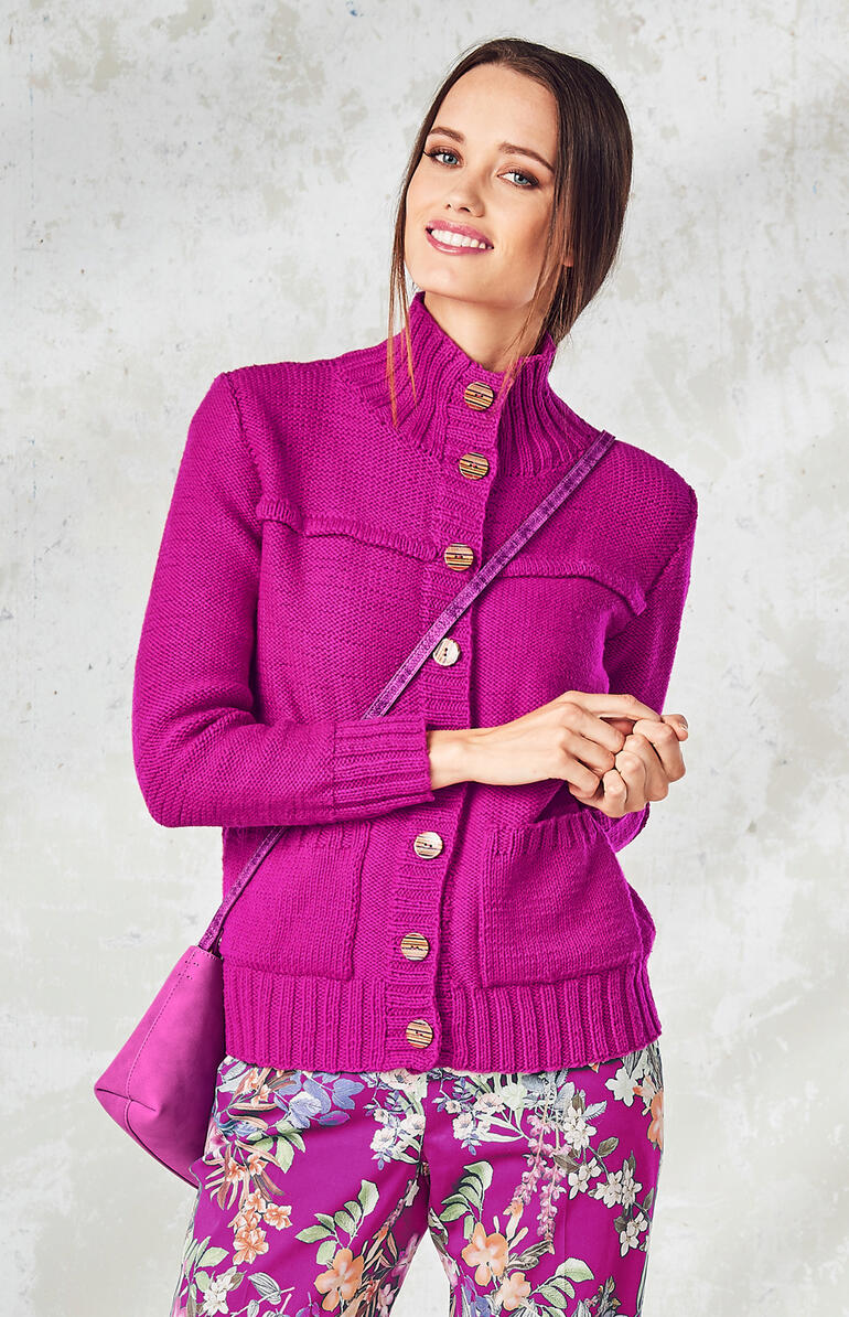 Jacke aus Cotonara in kräftigem Pink mit Knopfleiste