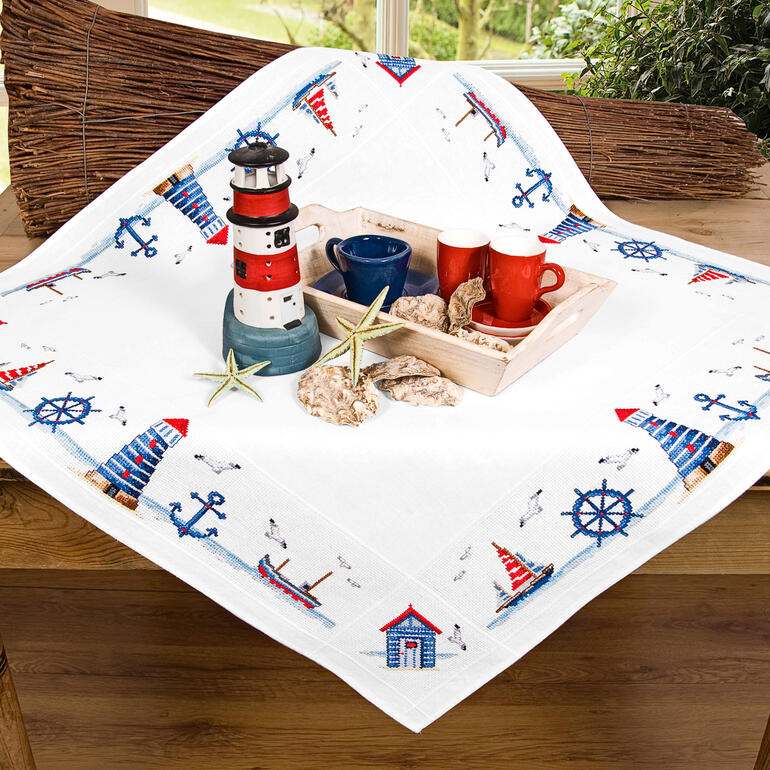 Aida-Tischdecke mit maritimem Design