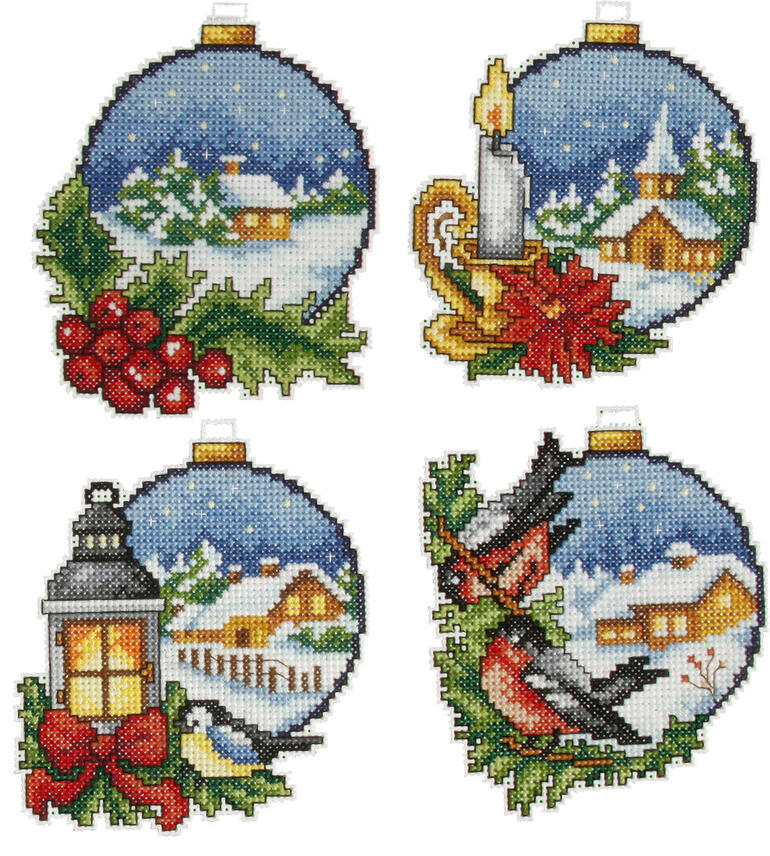 Vier Deko-Anhänger in Form von Weihnachtskugeln mit verschiedenen Motiven