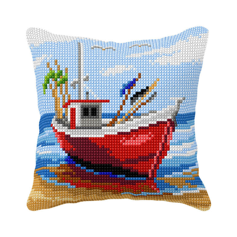 Kreuzstichkissen mit rotem Boot auf Strandmotiv
