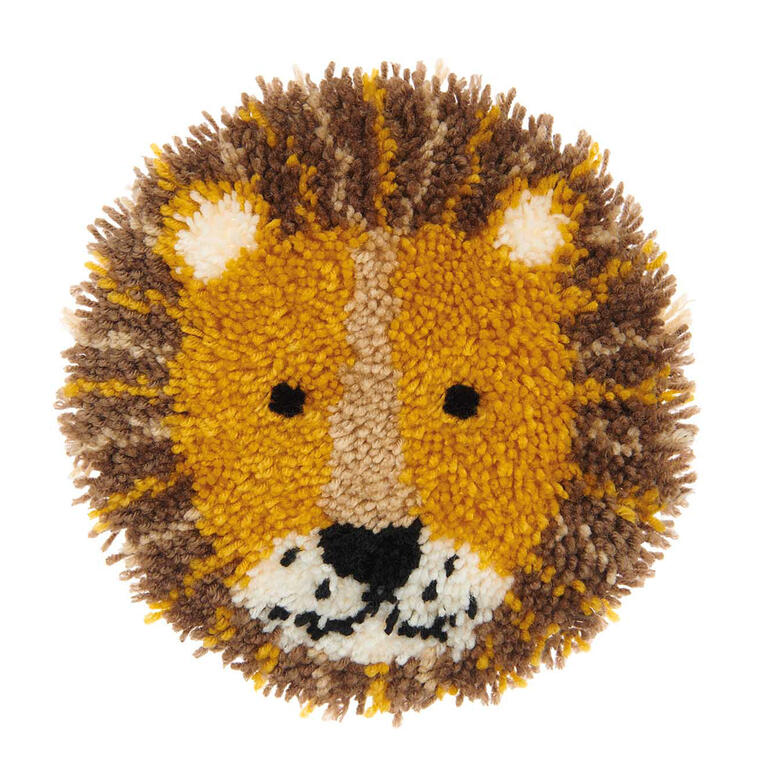 Knüpfset mit Materialien für einen runden Wandbehang im Löwendesign.